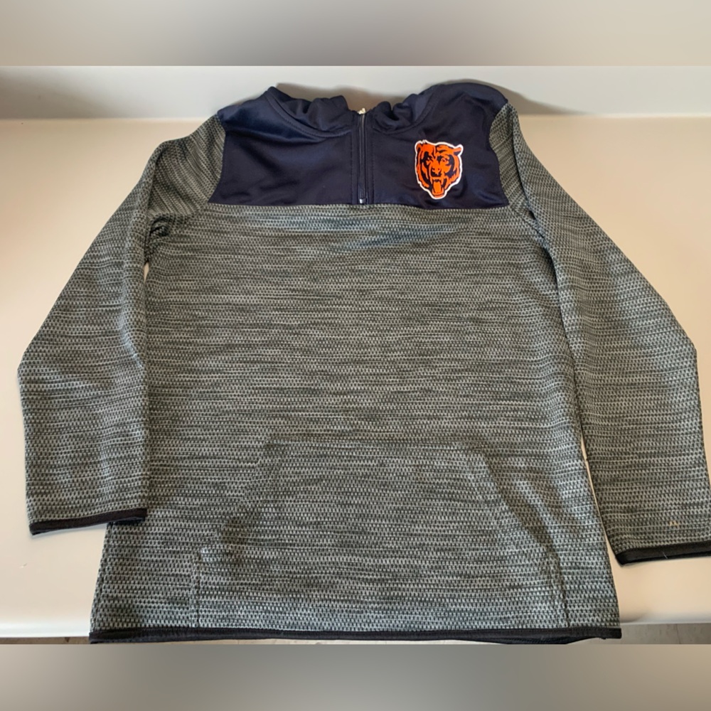 Chicago Bears Youth size XL quarter zip hoodie